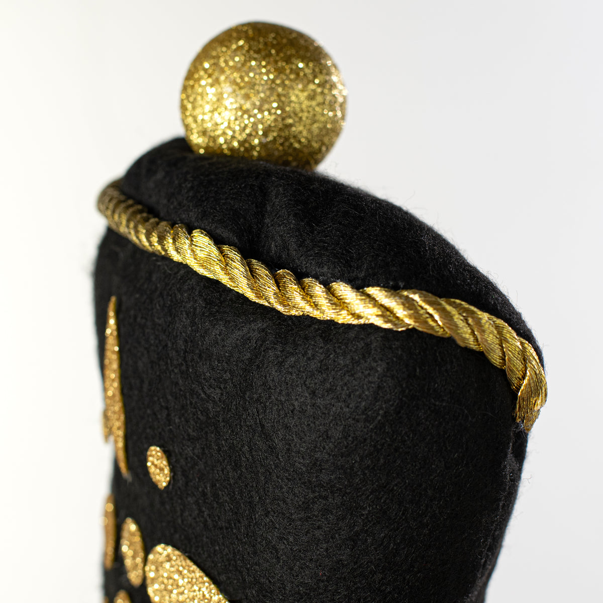 19" Nutcracker Head Wreath Accent: Black & Gold detail photo 5