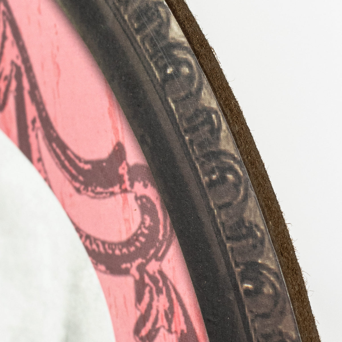 13" Oval Wooden Sign: Light Pink Framed Skull detail photo 3