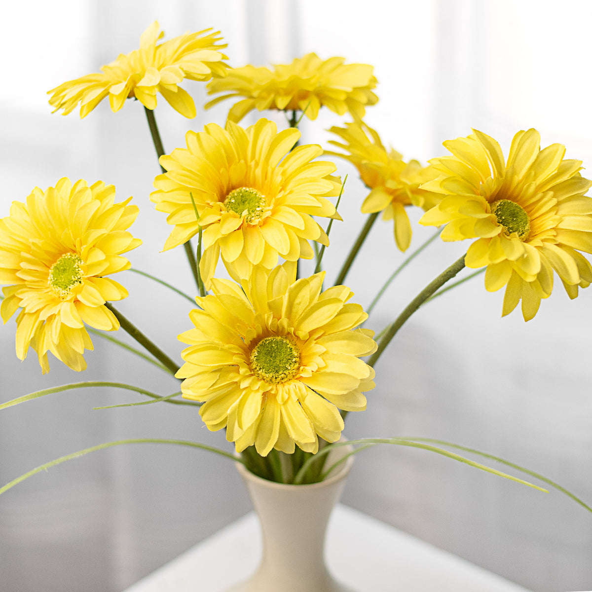19" Paris Daisy Bush: Yellow (7) Item Number: 30472YW