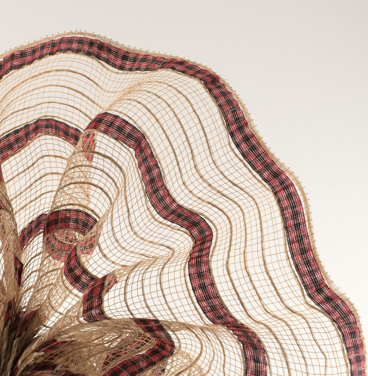 10" Patterned Mesh: Natural Jute & Red Buffalo Plaid Print Lifestyle Photo