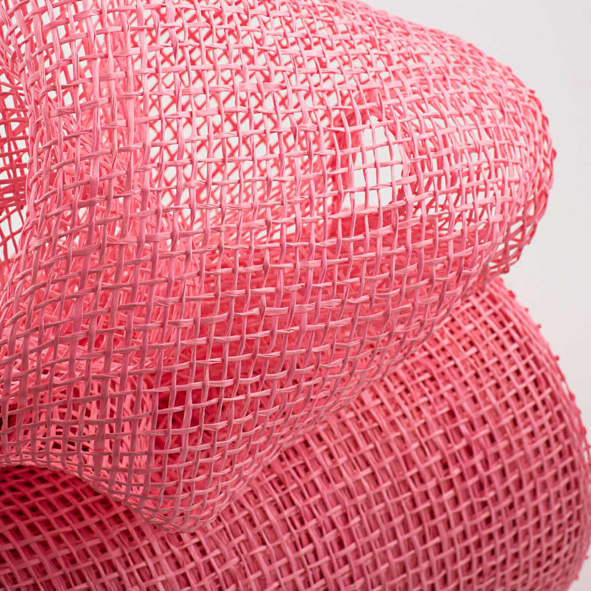 10" Poly Burlap Mesh: Pink Lifestyle Photo