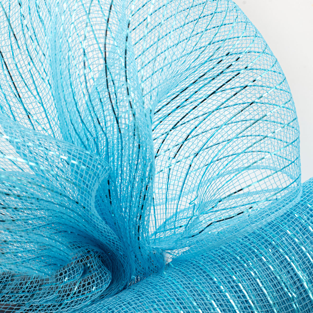 21" Poly Deco Mesh: Metallic Turquoise Lifestyle Photo
