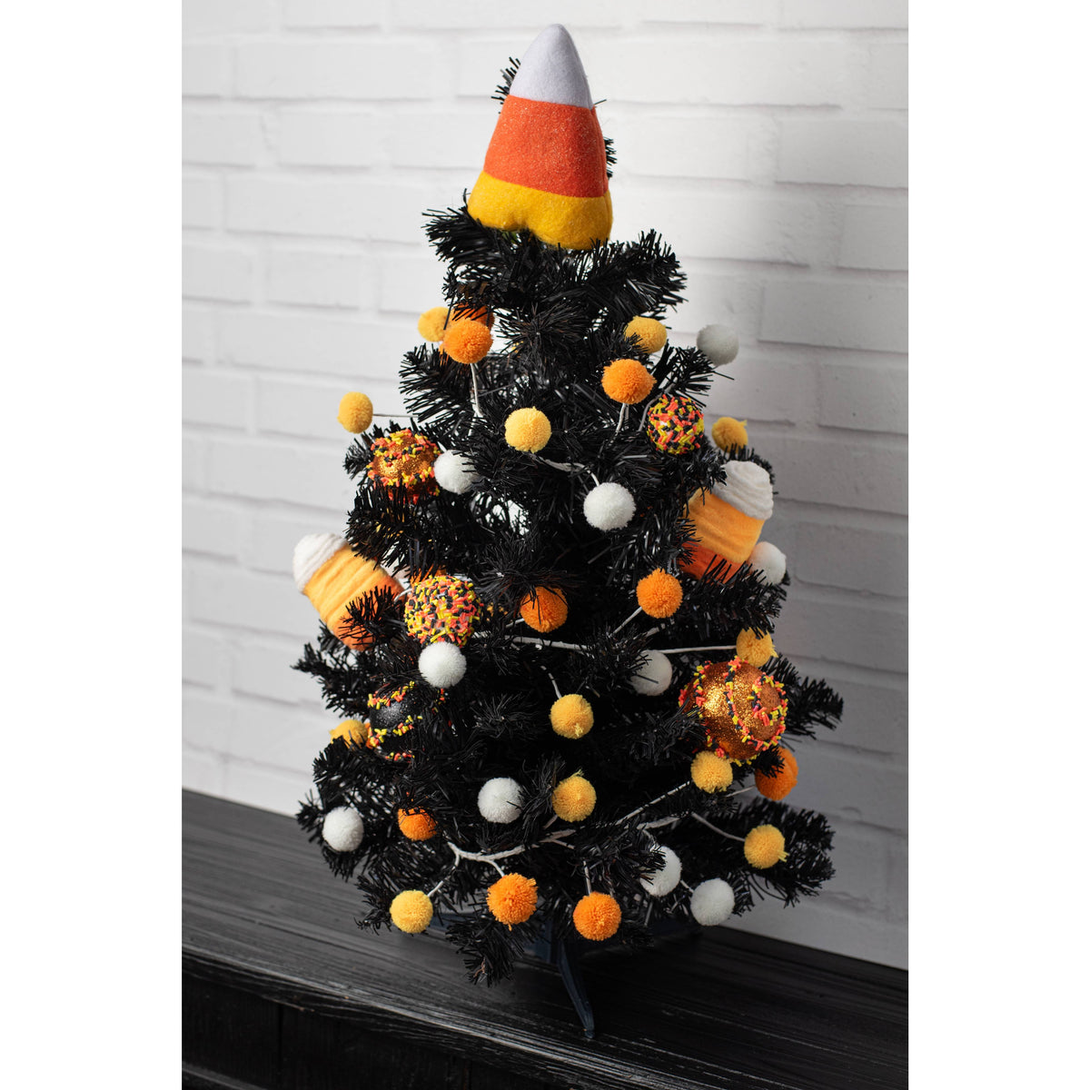 5' Pom Pom Wire Garland: Candy Corn Hues detail photo 4