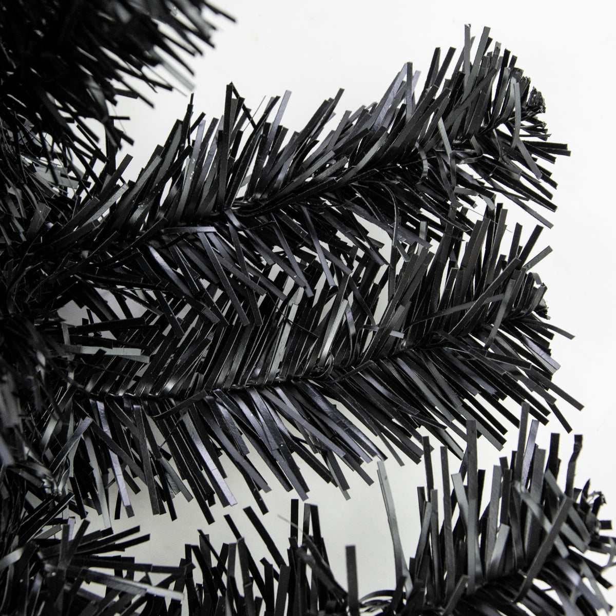 9' PVC Pine Garland: Black (201 Tips) detail photo 3