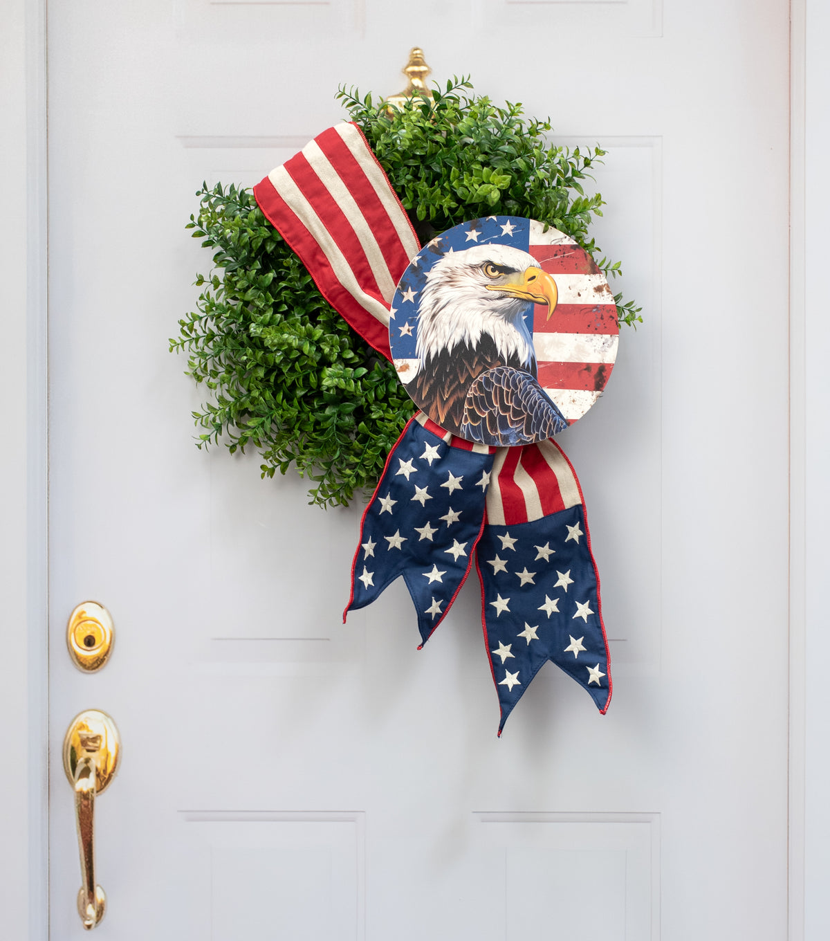 10.5" Round Waterproof Accent: American Flag Eagle Lifestyle Photo