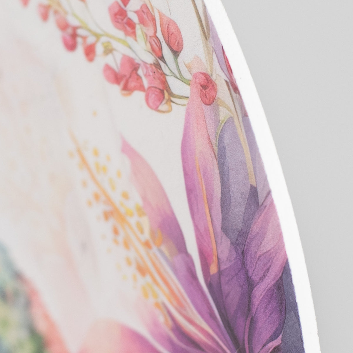 9.4" Round Waterproof Sign: Welcome Hummingbird detail photo 3