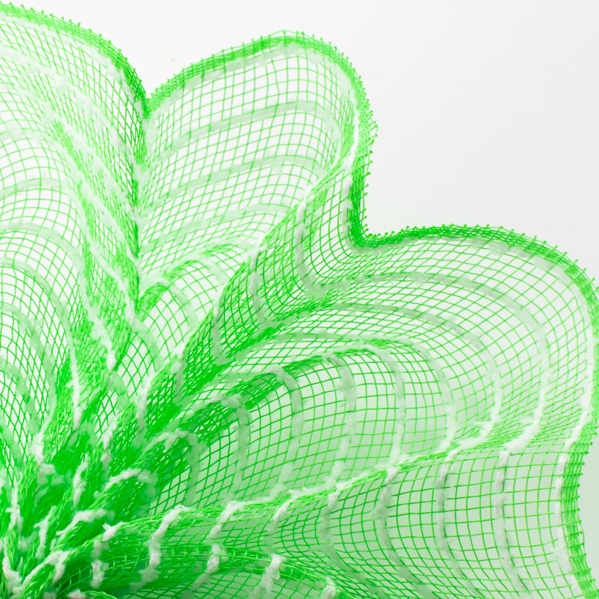 10" Snowdrift Deco Mesh: Lime & White Lifestyle Photo