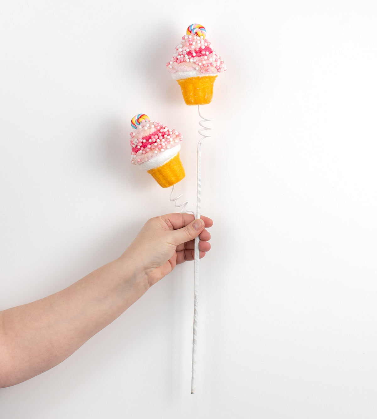 20" Sprinkle Cupcake Spray: Pink detail photo 3