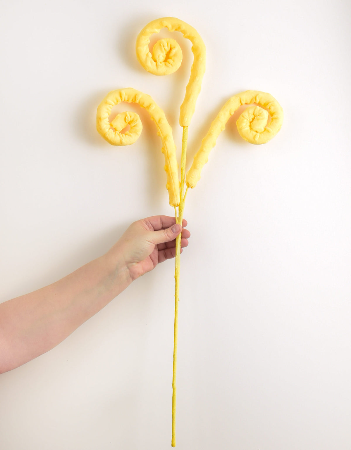 28" Swiss Dot Faux Fur Curly Spray: Yellow detail photo 3