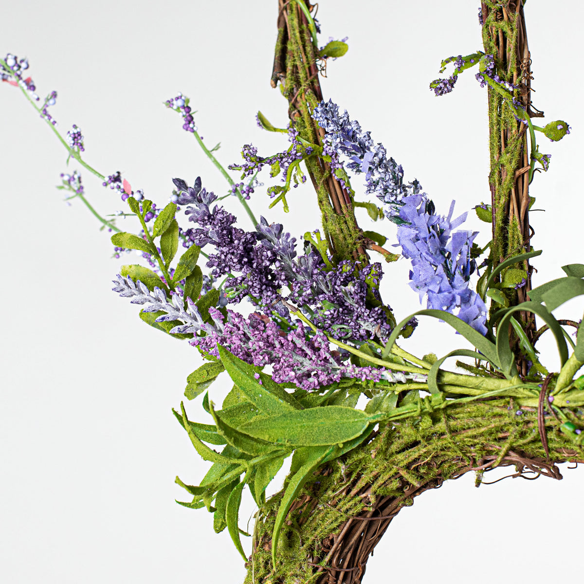 19.5" Twig Bunny Wreath with Lavender detail photo 3