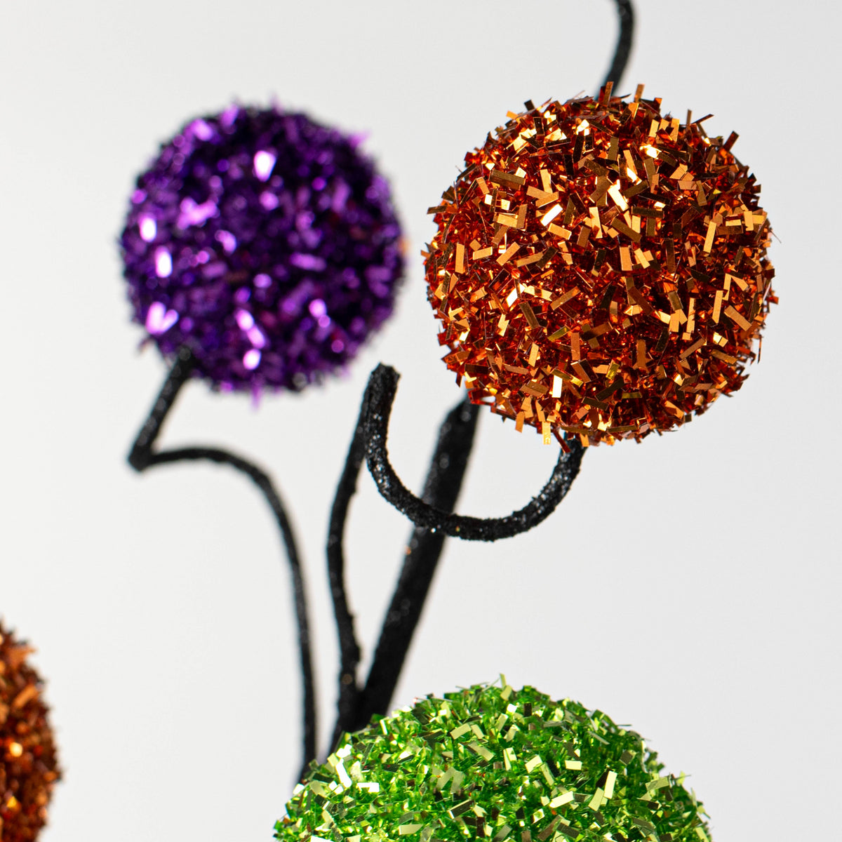 20" V-Cut Foil Ball Spray: Halloween Lifestyle Photo