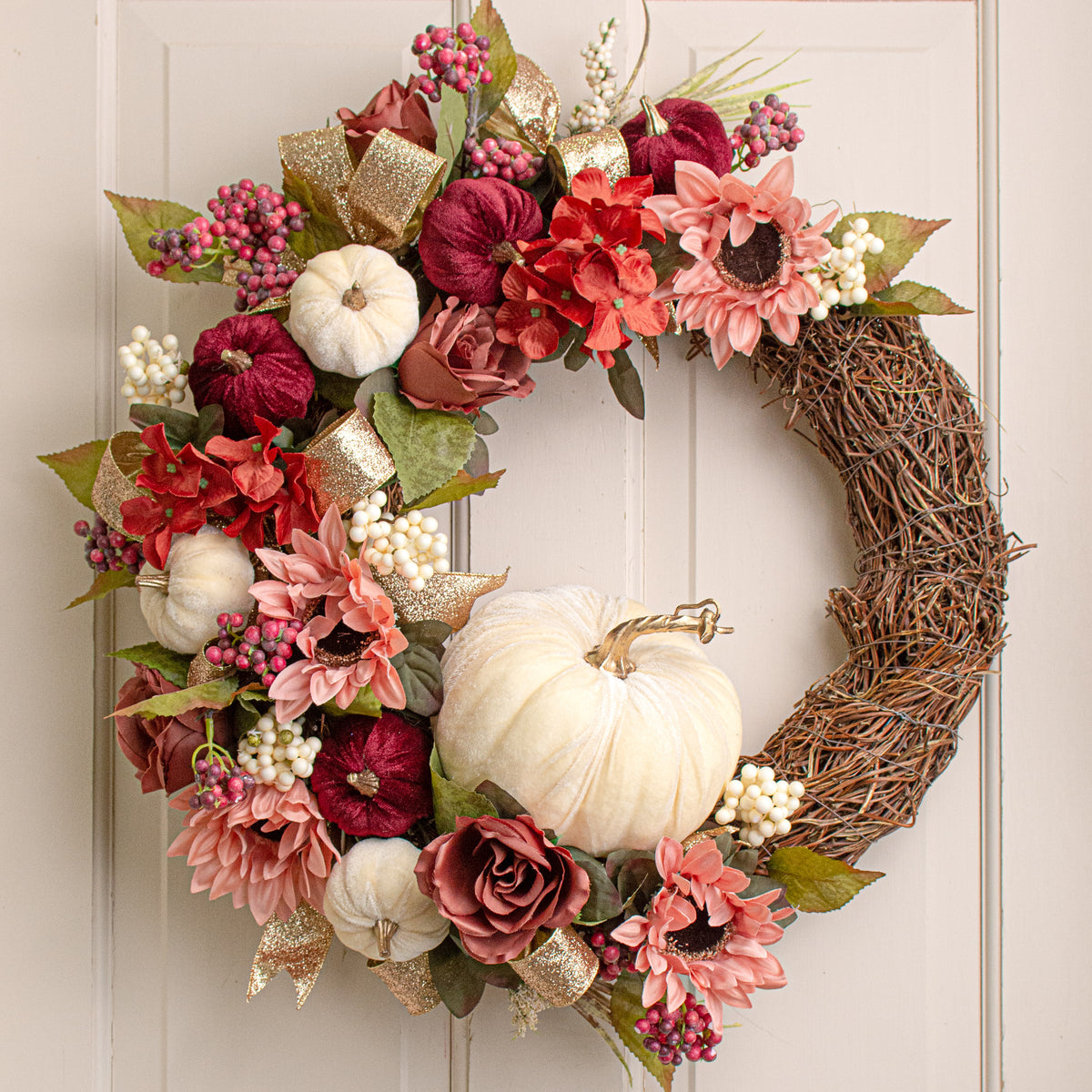 7" Velvet Pumpkin: Cream With Gold Lifestyle Photo