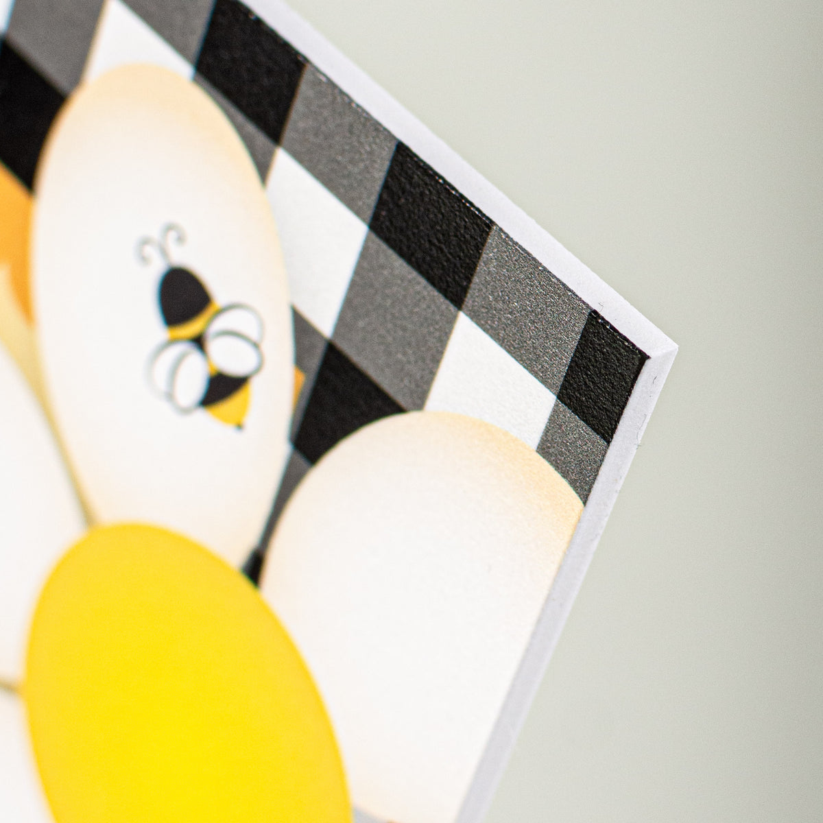 9" Waterproof Sign: Daisies and Bees Gnome detail photo 3